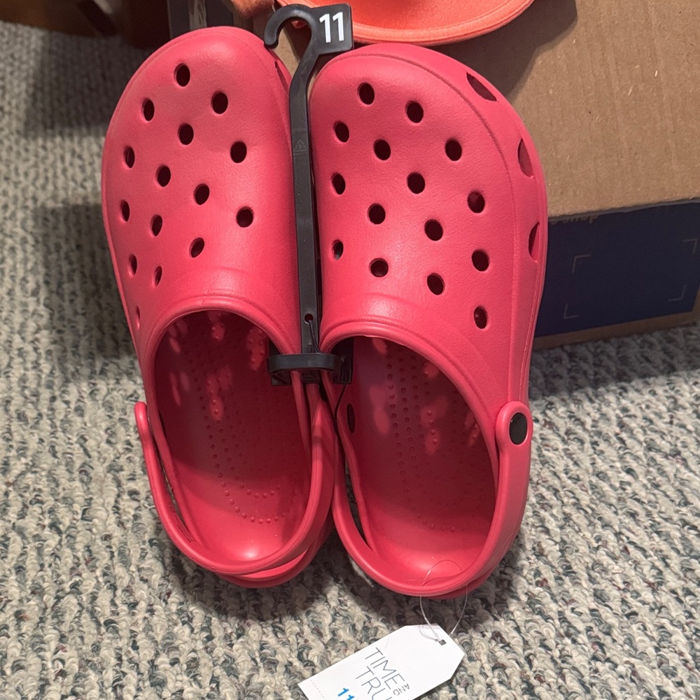 Time and Tru Women's Red Clogs